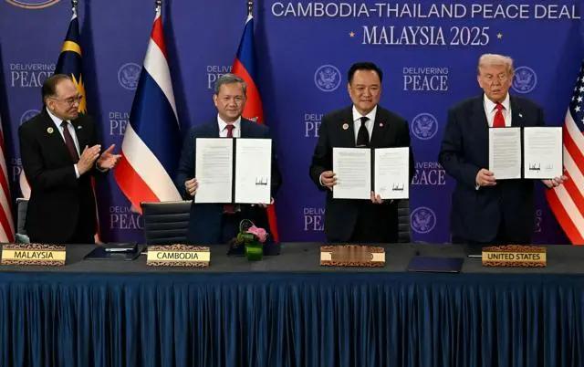 东南亚的“录音外交”时代
洪森开创的“录音外交”正在重塑区域规则：
东盟信任崩塌