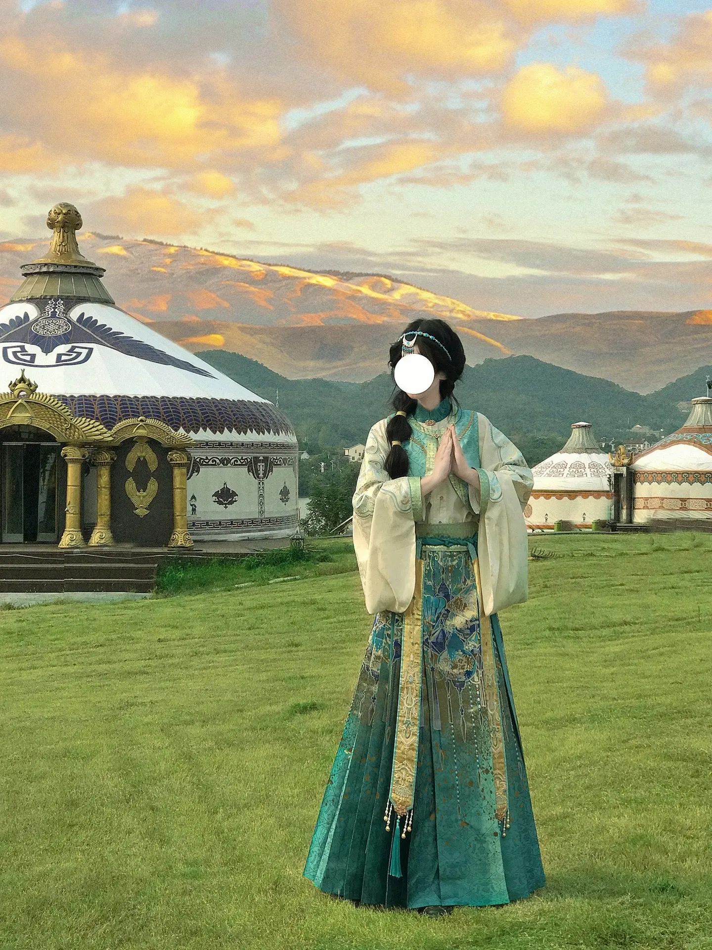 “人群太吵了 我想去听旷野的风”