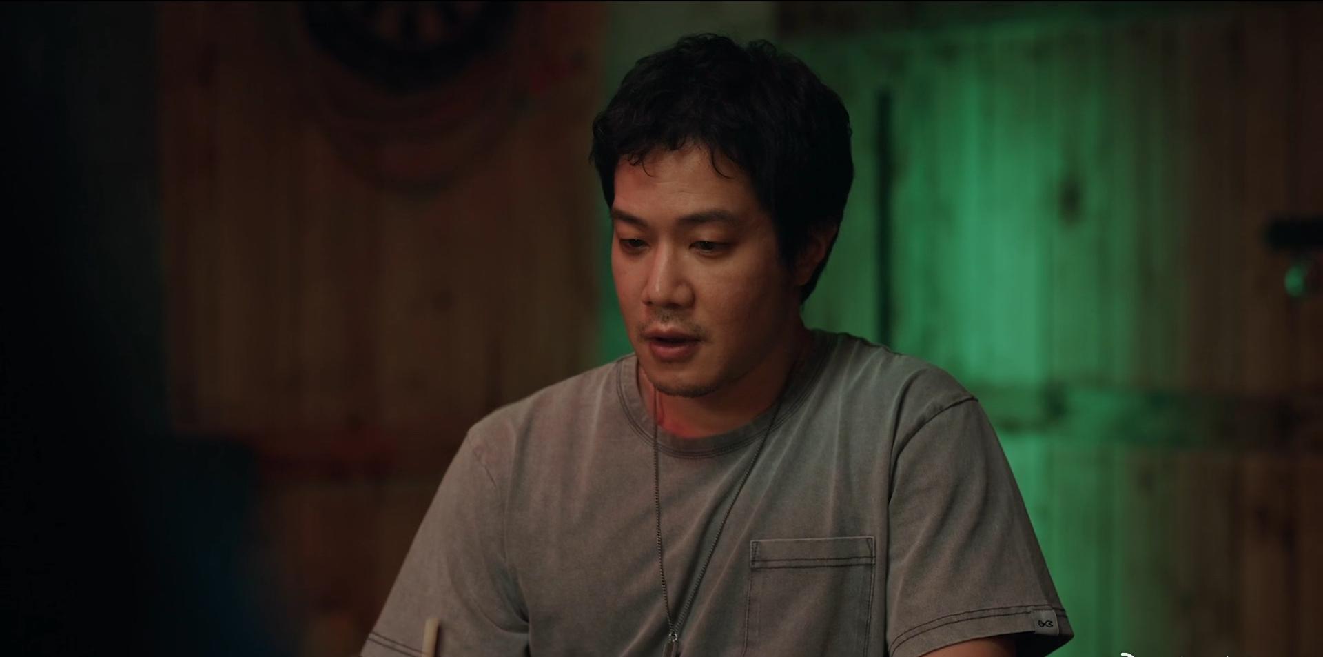 薛仕凌承认逃兵役薛仕凌逃兵役后自首 据台媒，艺人薛仕凌于今日中午到新北地检署自首