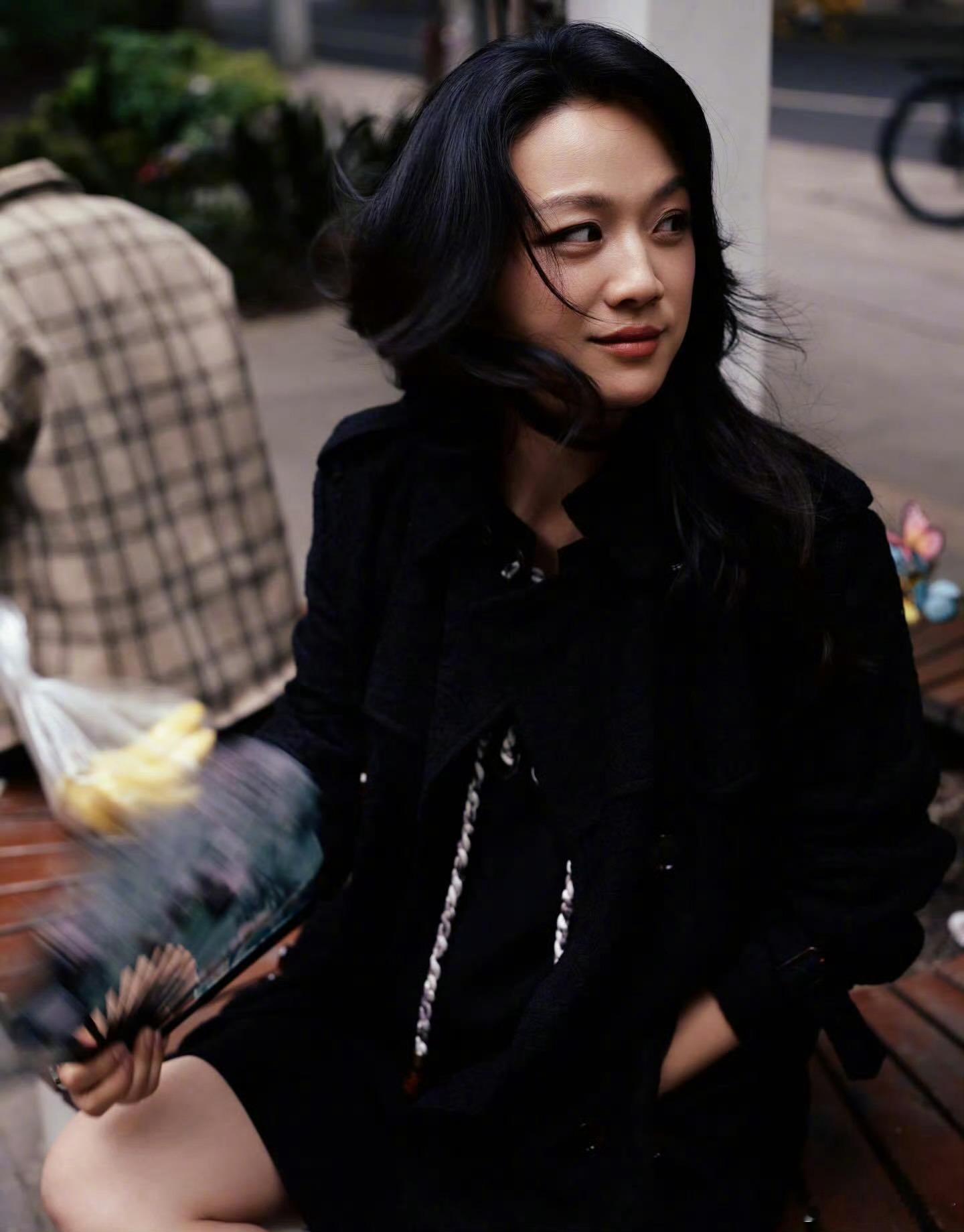 汤唯在上海的小巷： 