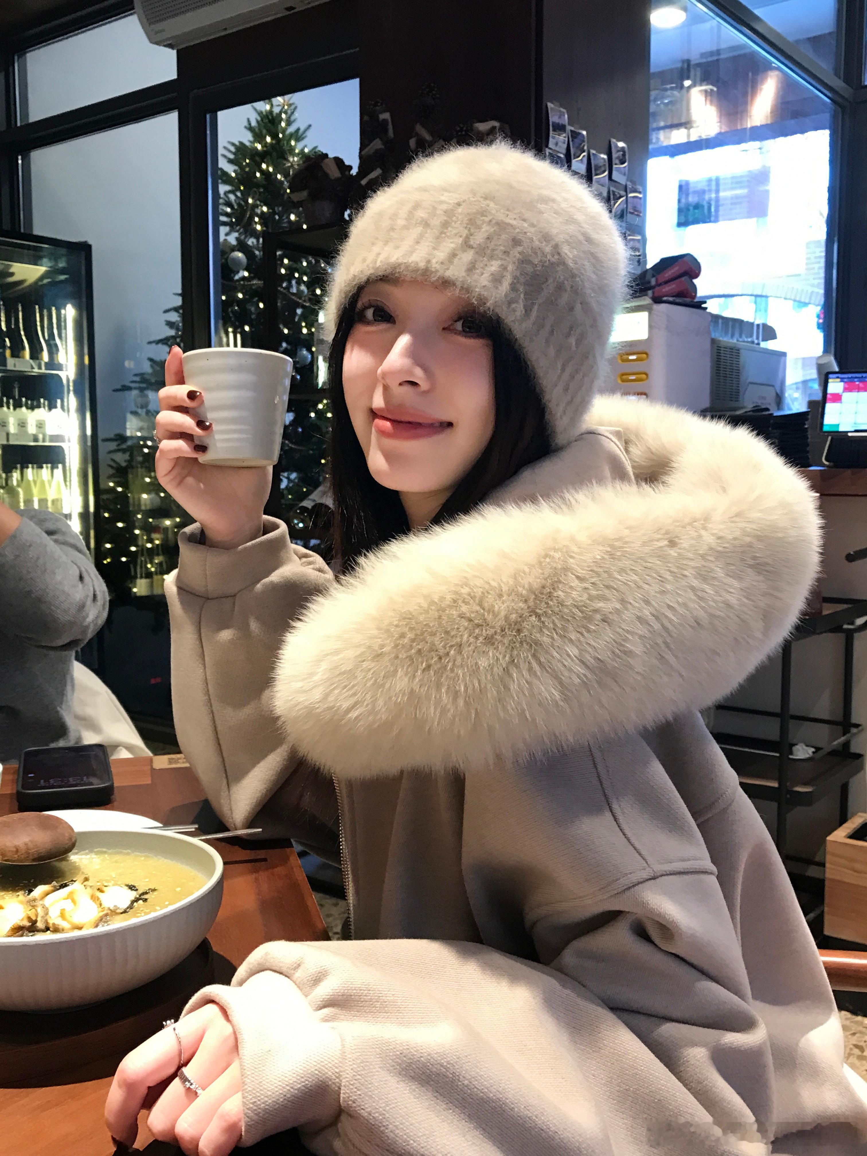 🍢幸福晕碳～最冷一天适合吃点热气腾腾的🍲评论请1位小姐妹吃漂亮饭！ 