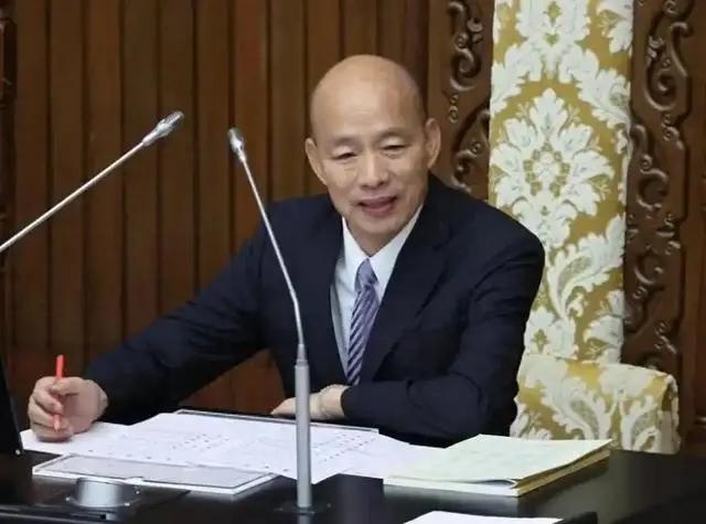 韩国瑜这一手真够绝：郑丽文480万台币的访陆行程费用能报销！4月16日，台湾岛内