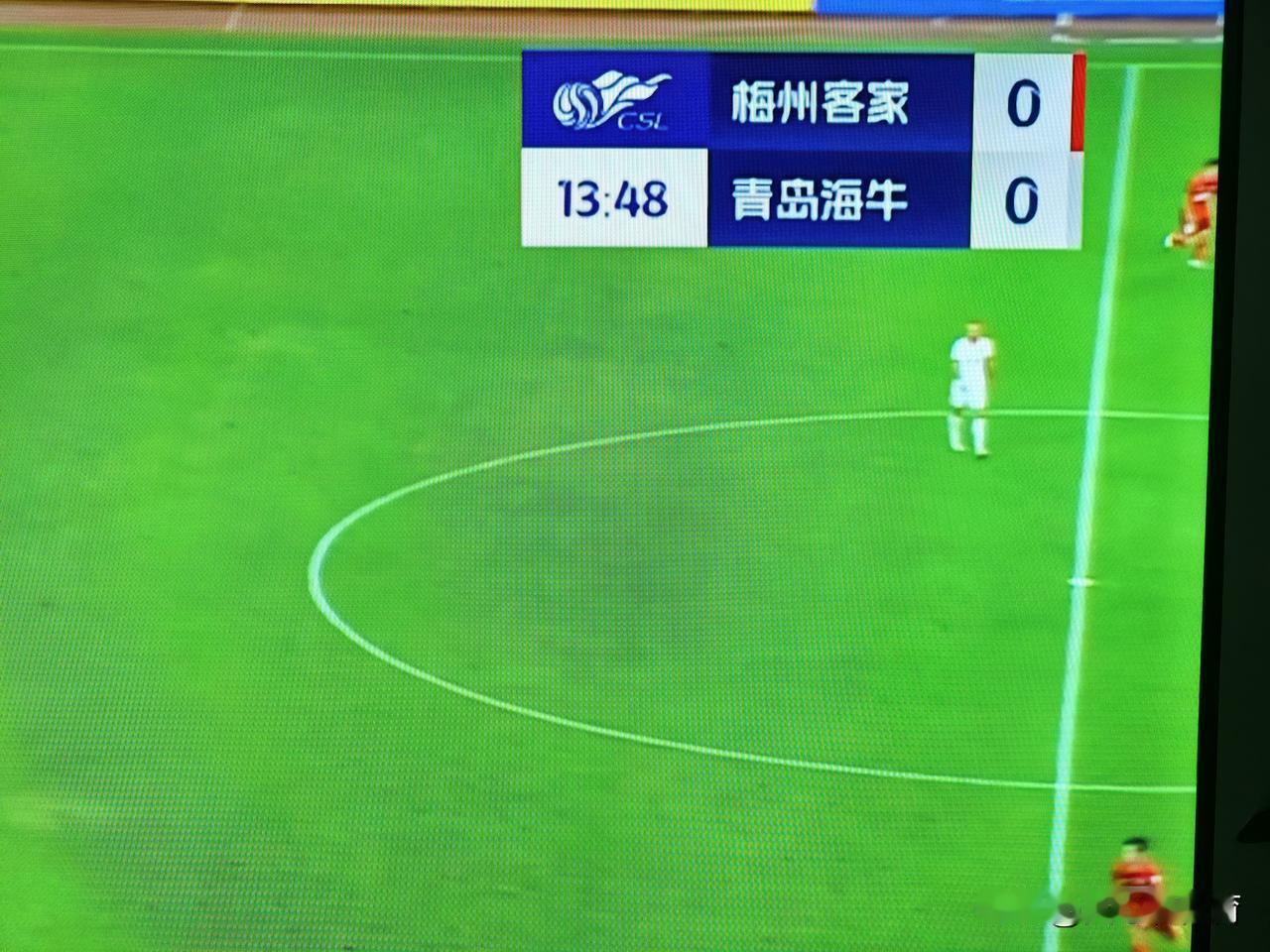 中超榜尾“争夺战”[笑哭][笑哭][笑哭]
主场没赢过球的梅州客家VS客场没取得
