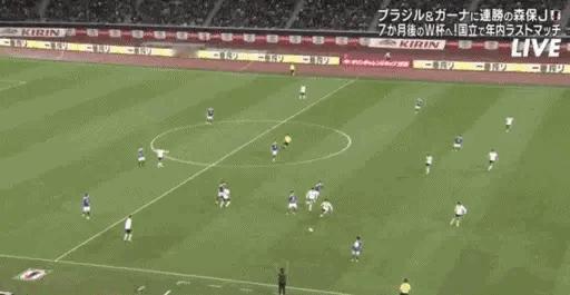 控球率接近五五开，射门次数玻利维亚更多，12次，日本队是8次。但射正日本队6次，