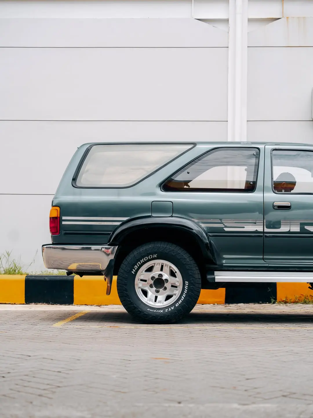 它不是赛佛，它是4runner！。HILUX SURF 130 SSR...