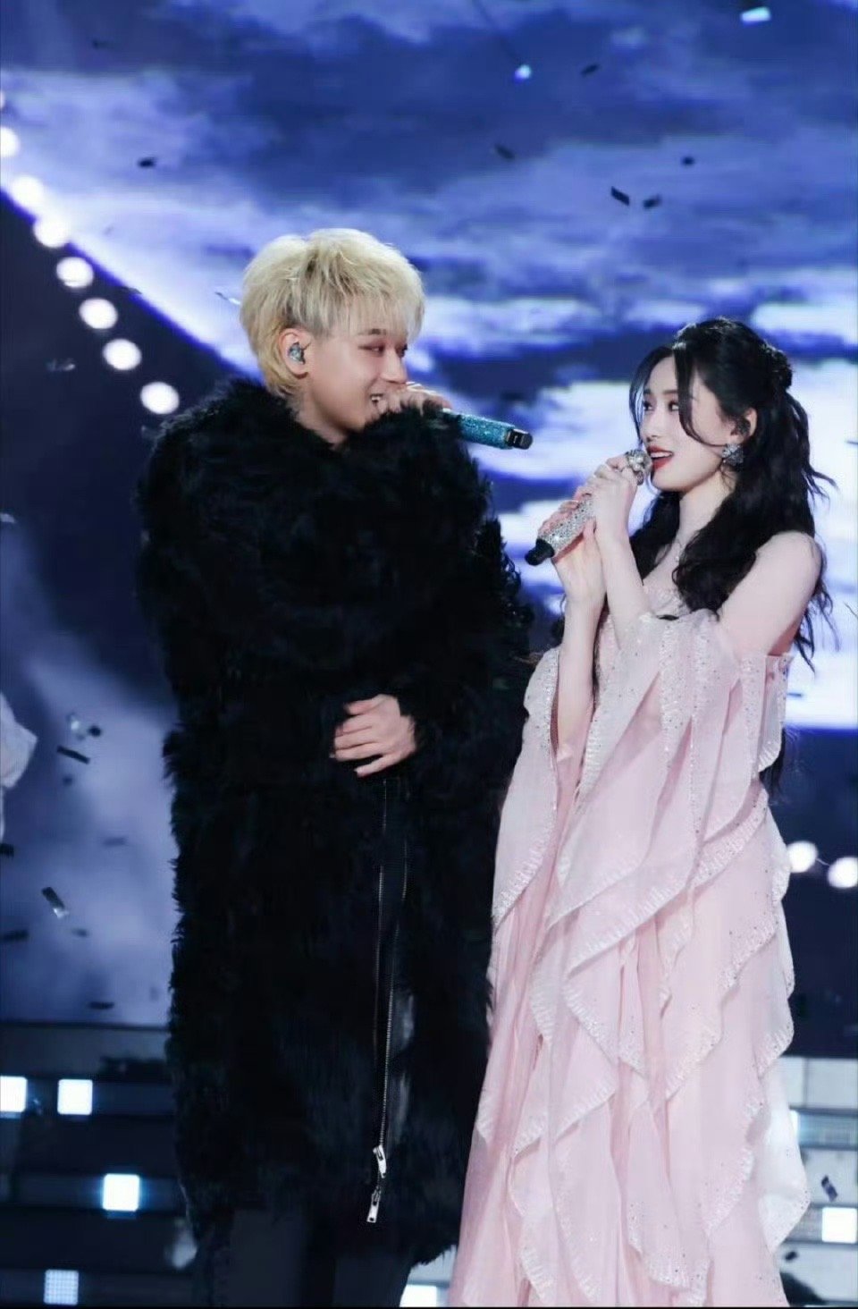 黄子韬透露2025年举办世纪婚礼  黄子韬世纪婚礼将邀请百名粉丝到场   惊爆！