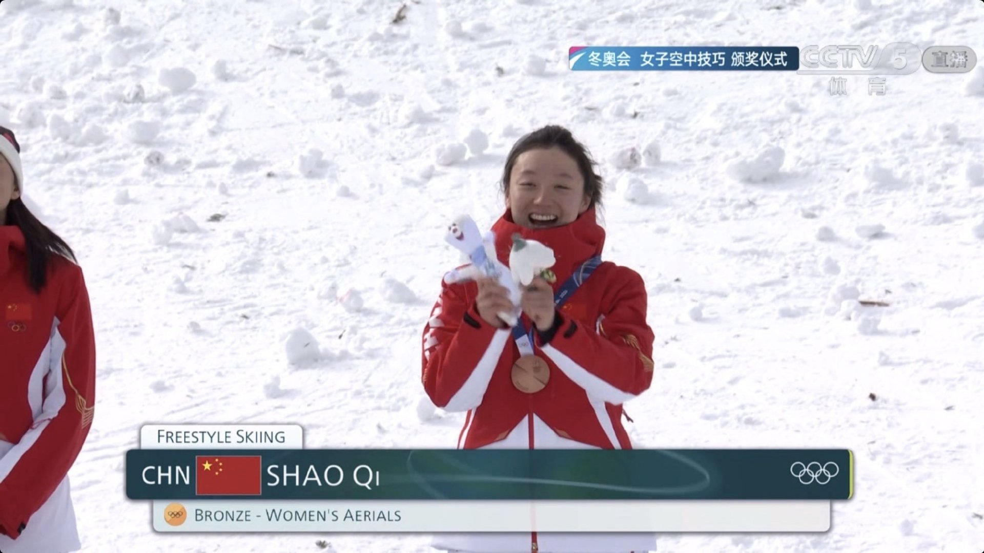这一晚，幸福加倍好似夏奥。从我第一次看冬奥看过来的徐梦桃，成为女子空中技巧绝对的
