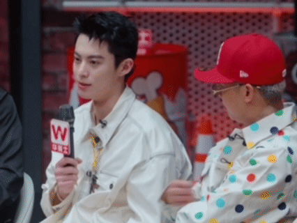 #王鹤棣说从小听GAI#王鹤棣在节目中分享'从小听GAI'，是对GAI音乐影响力