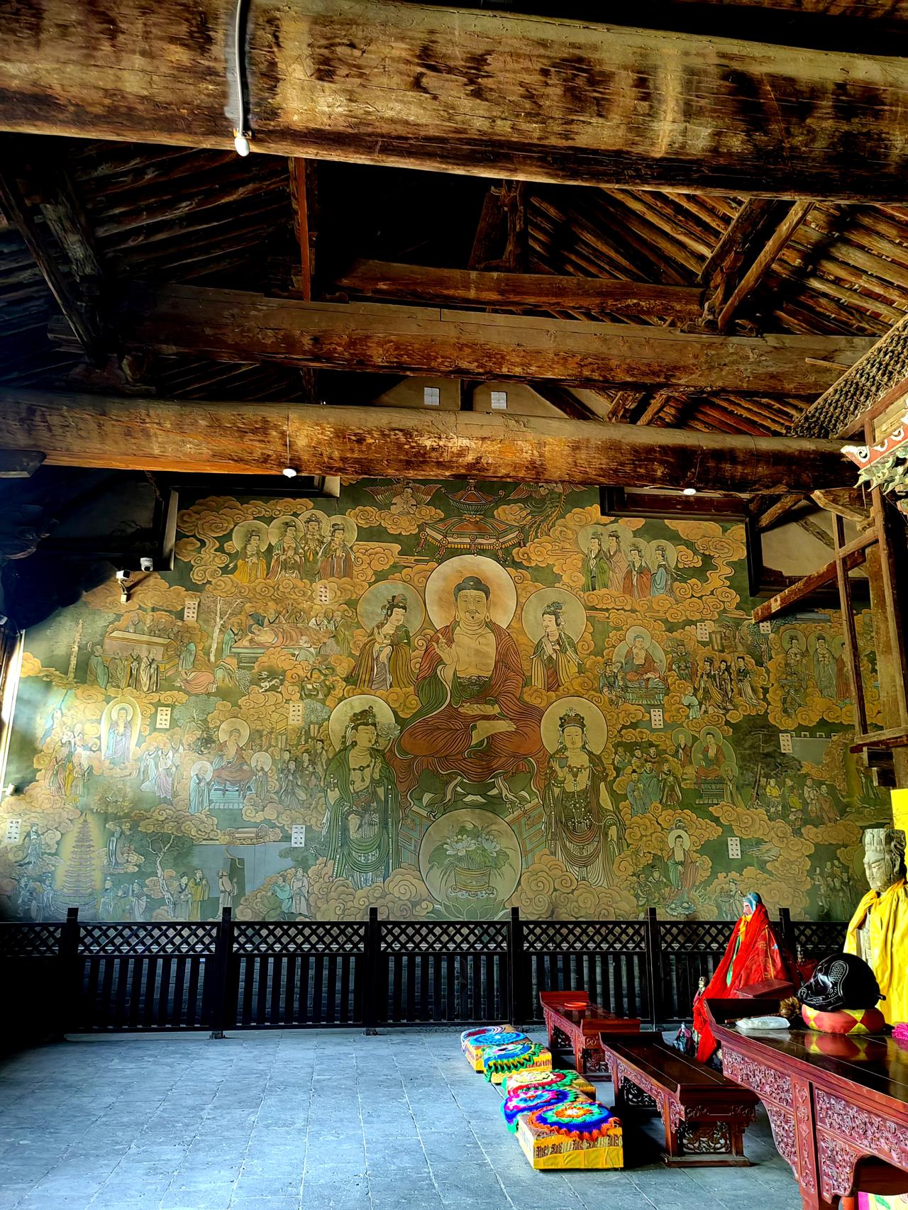 山西绛县太阴寺壁画
原大雄之殿内有绘于金代的巨幅壁画，比永乐宫壁画还早约150年