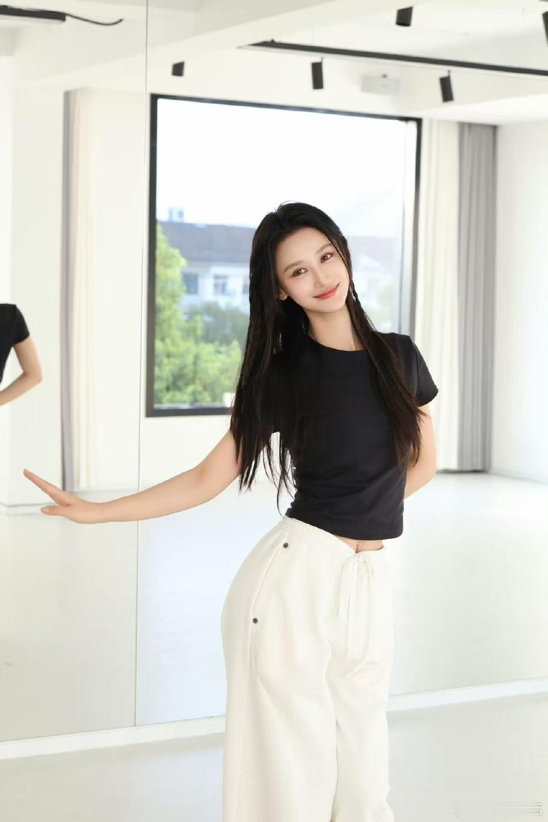 何宣林说我已经快不成人样了何宣林连轴转18天听到何宣林说排练累到快不成人样，我为