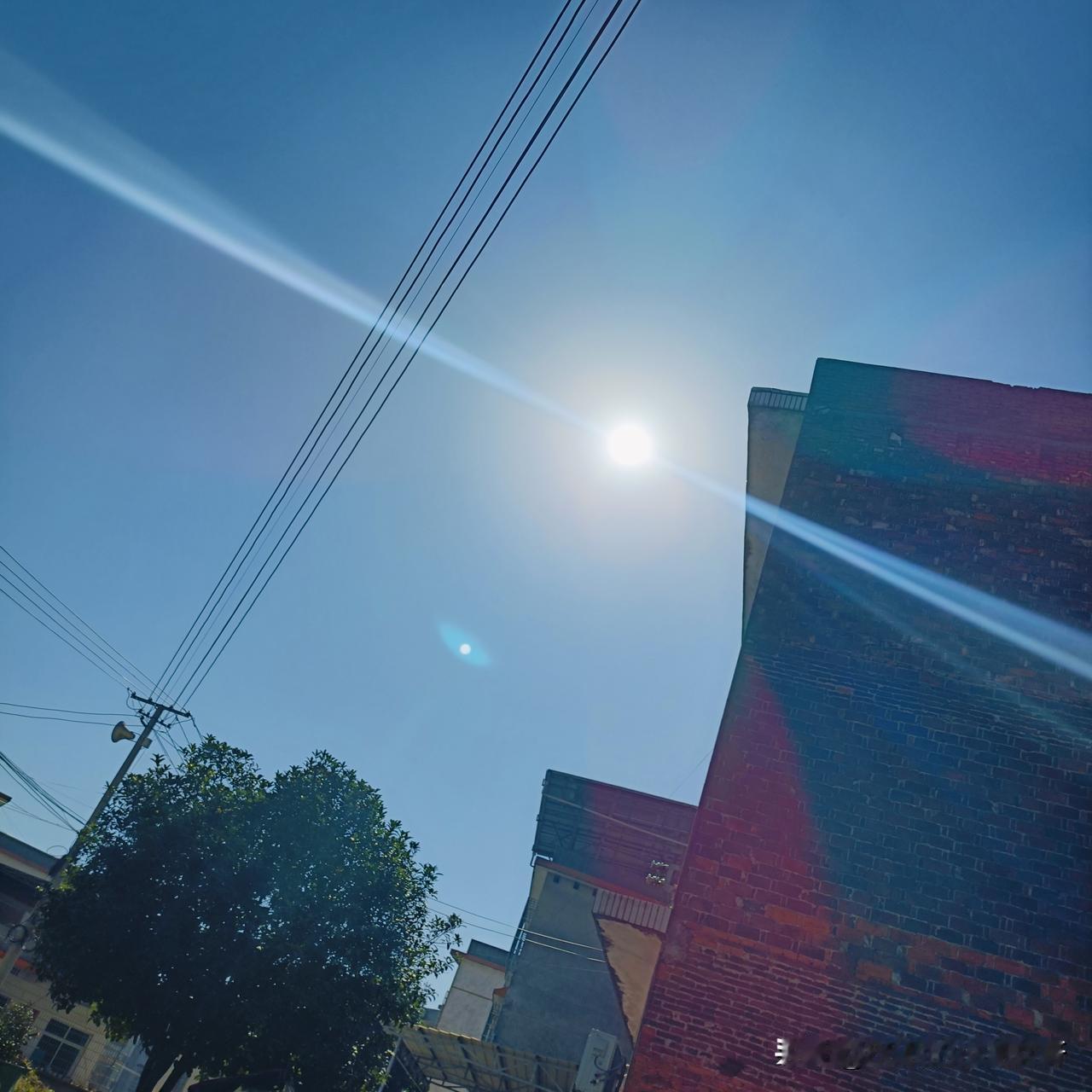 今天下午我闲的没事，午休起来跑到以前上班的地方碰了碰熟人，看看他们工作怎么样。