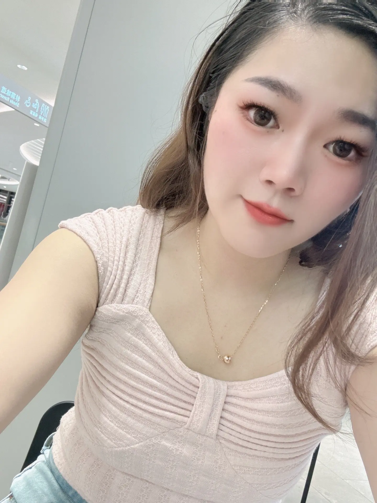 有人说，你永远值得被温柔被宠溺🌺。