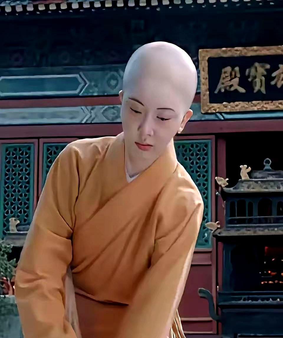 真敢说啊！
竟然有人拿鳌拜的造型来黑徐锦江？
简直是关公面前耍大刀，不知天高地厚