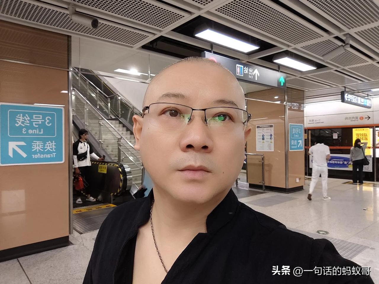  来厦门找工作的朋友，尤其刚毕业的毕业生，落难了，没地方住了，你可以联系蚂蚁哥，