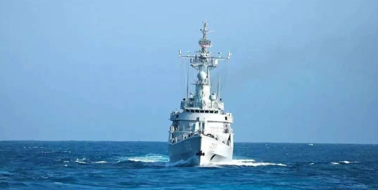 海空突发！今天解放军重拳出击。 
 
8月21日16时34分，解放军南部空军官方