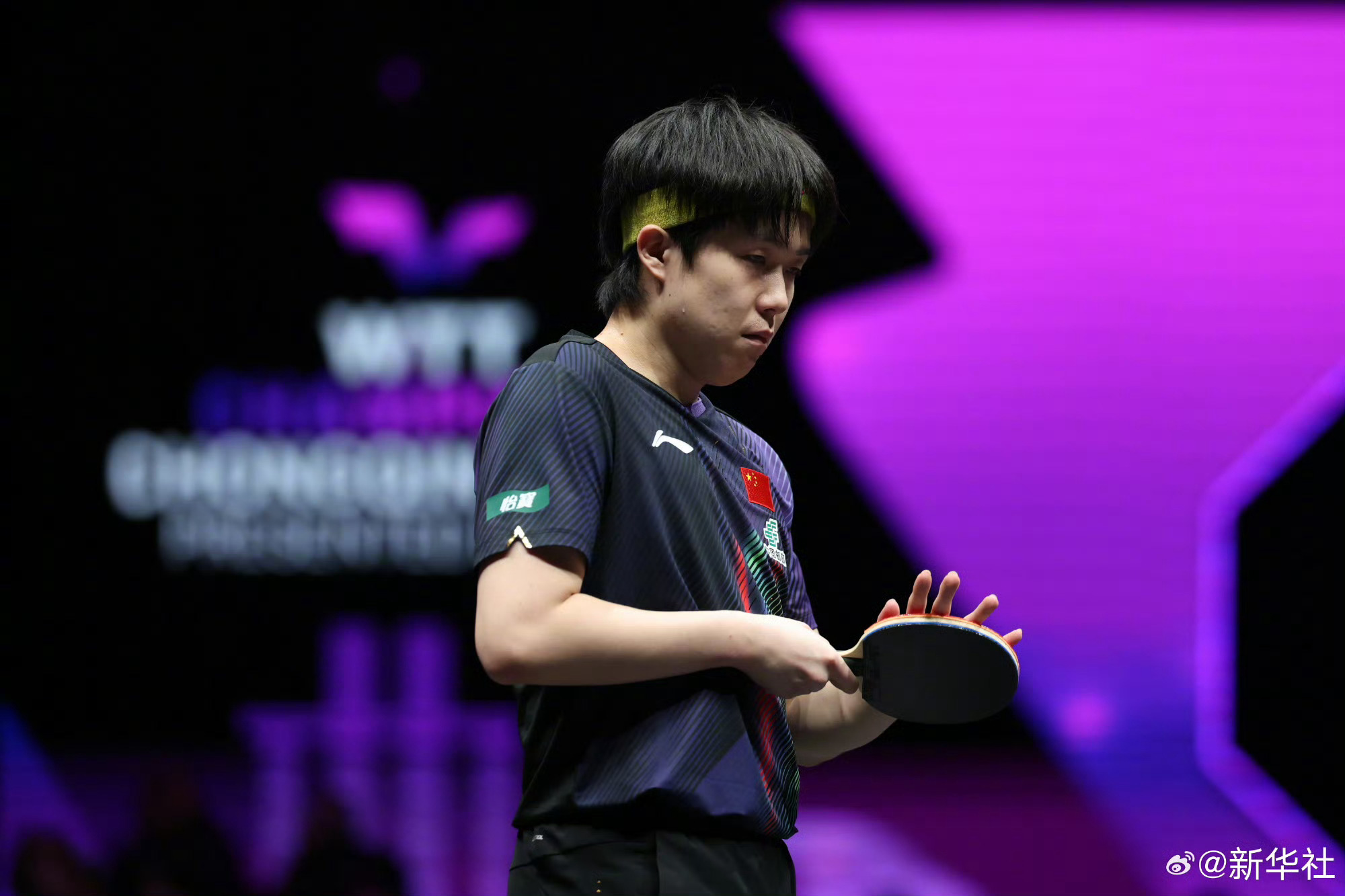 王楚钦这场3-0完胜，完美展现了国乒的战术素养。发球多变牵制对手，相持阶段稳扎稳