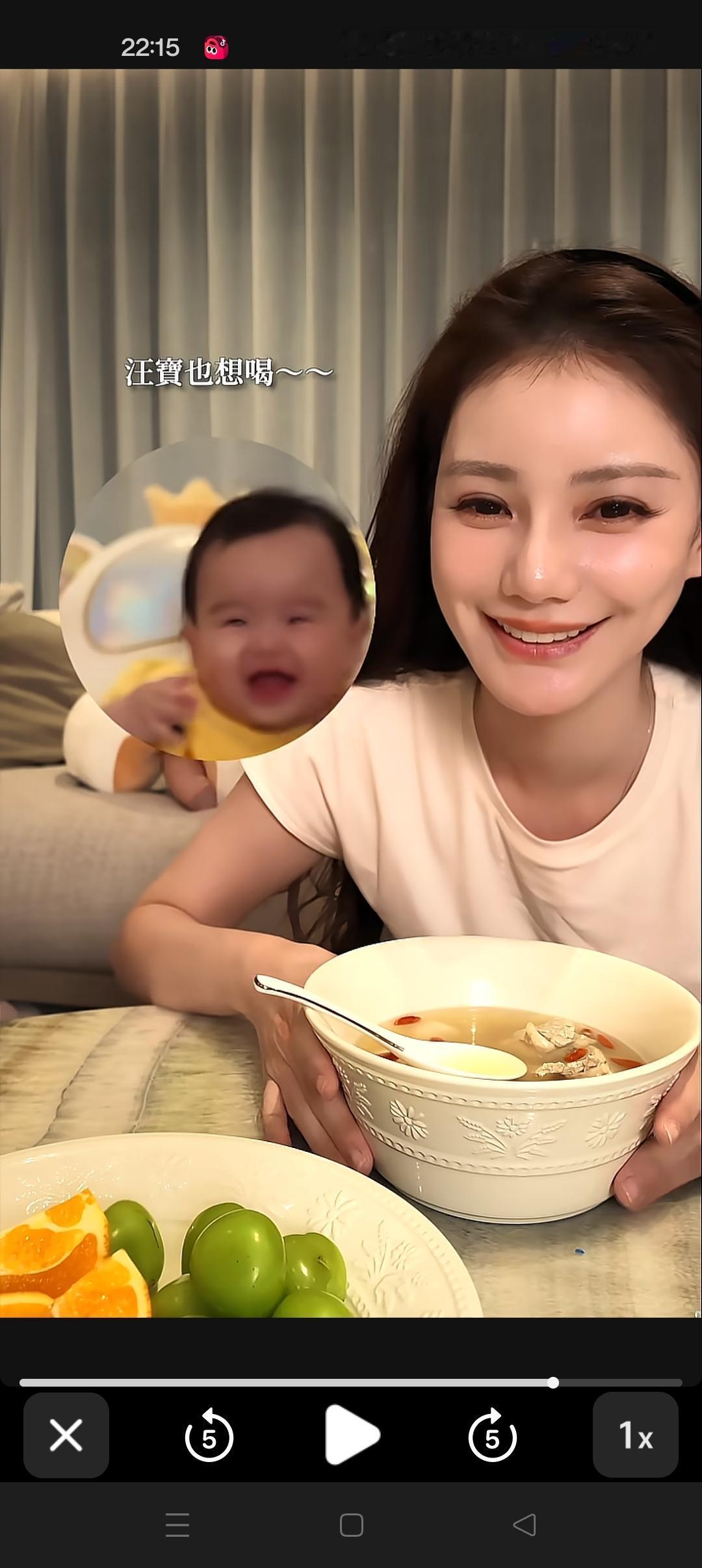 小汪宝陪妈妈吃晚餐！😍好幸福！


真好，大大方方的晒娃，宝宝也可可爱爱的！这