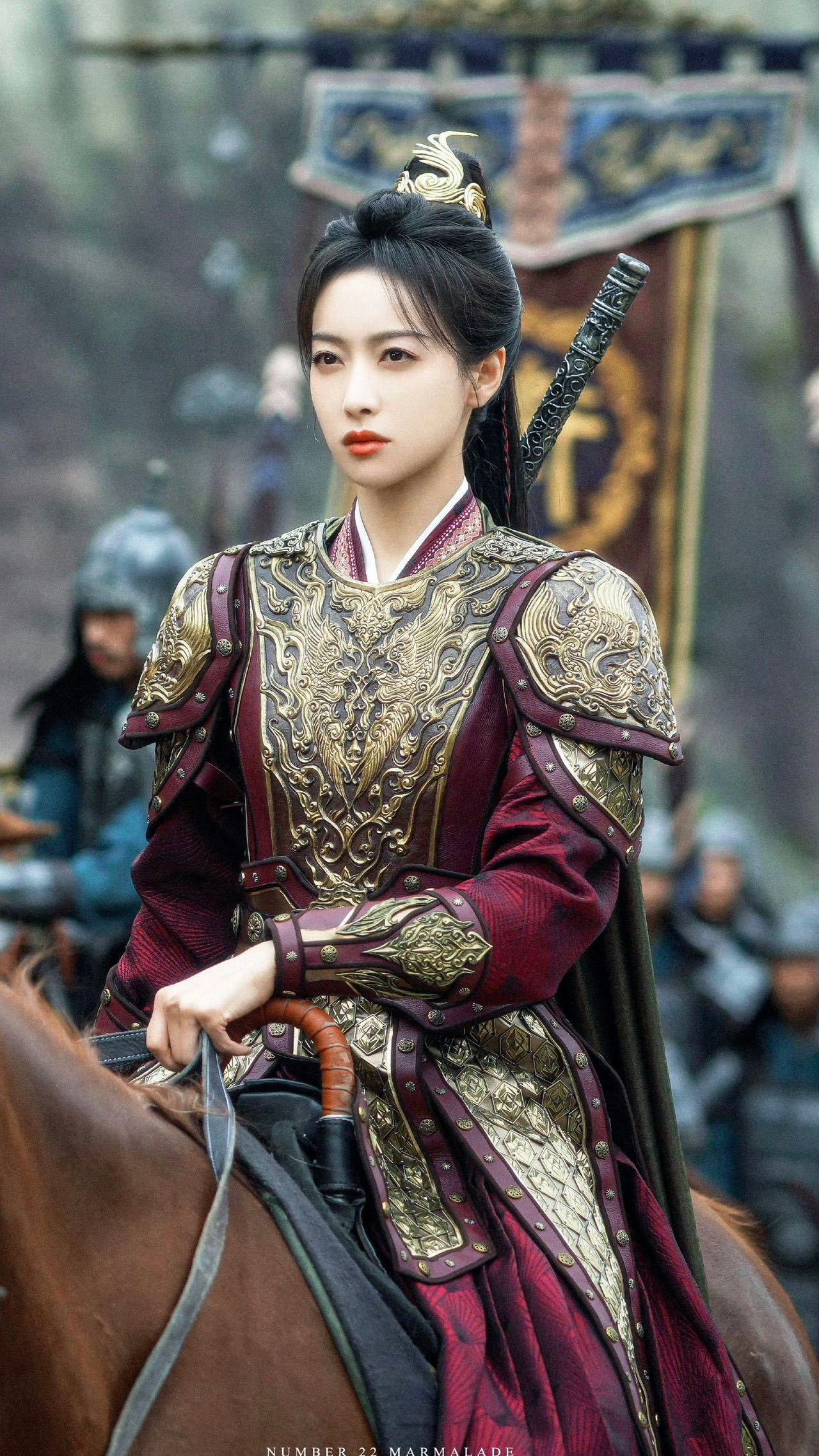 宋茜内娱实战型女将军 楚瑜坚韧却又柔软的底色真的好让人喜欢！红衣舞剑，雪天跪地…