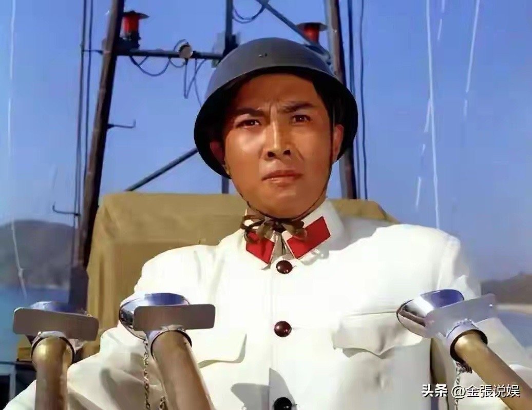 唐国强的"糟心事"：两个儿子都是残疾，难怪他73岁也不敢退休！ 