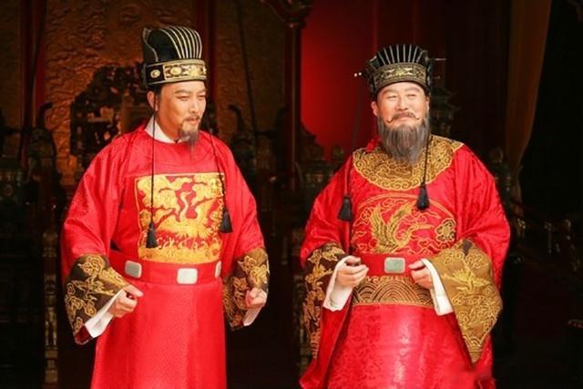 历史 清代正一品文官数量众多，少说也有几百人，一抓一大把；而在明代，正一品文官却