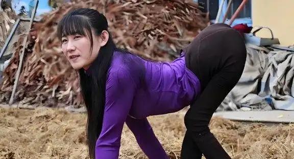 山东一名靠爬行维持生活的女子，在 24 岁时嫁给了一个 46 岁的单身男人，婚后