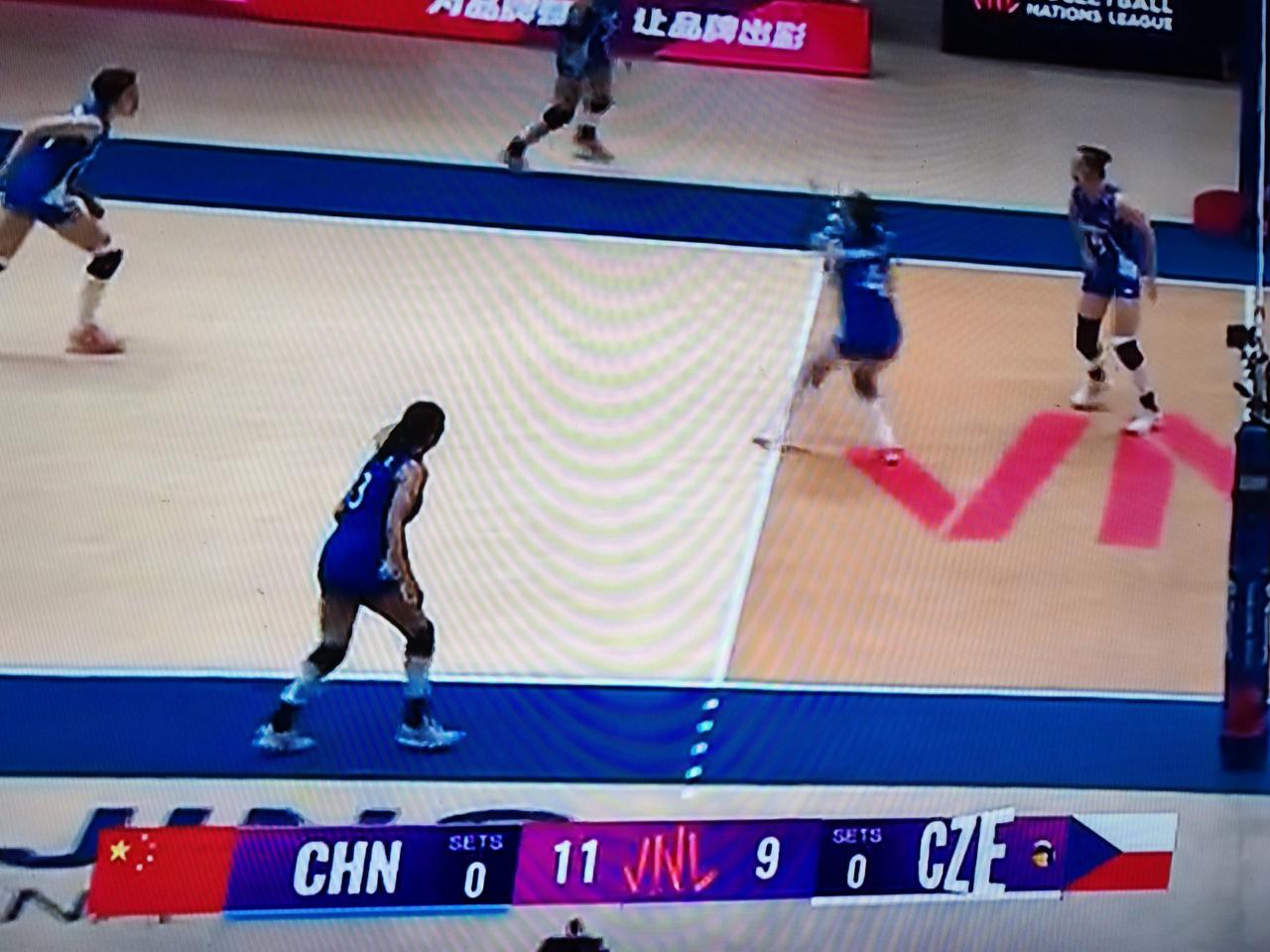 2026赛季世界女排联赛南京站的比赛，中国女排对阵捷克女排，中国女排首发阵容是：