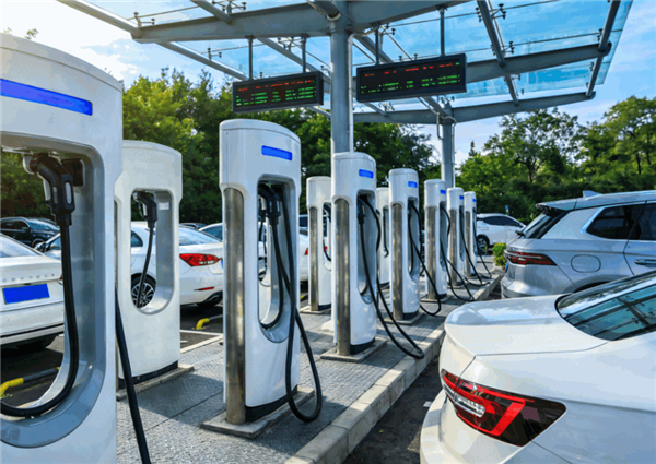 今年春运高速服务区充电桩够用吗 交通运输部回应，不管他咋回应，反正我觉着是不够用