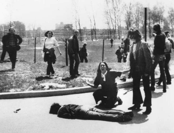 【被美国警方射杀的学生】
1970年5月4日，一场大规模的反战示威活动发生在肯特