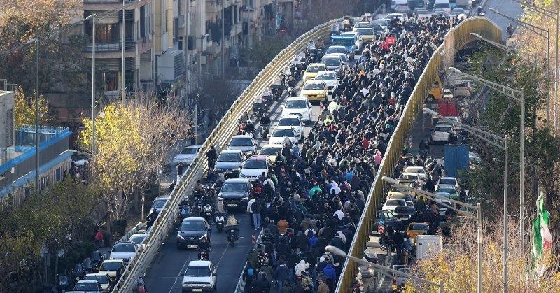 新闻快讯——伊朗各地目前正爆发抗议活动，德黑兰、设拉子、克尔曼沙阿、伊斯法罕等多