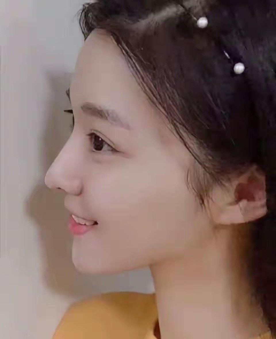 学生时代的王楚然，纯欲天花板本人。原来校花真是从小美到大的! ​​​