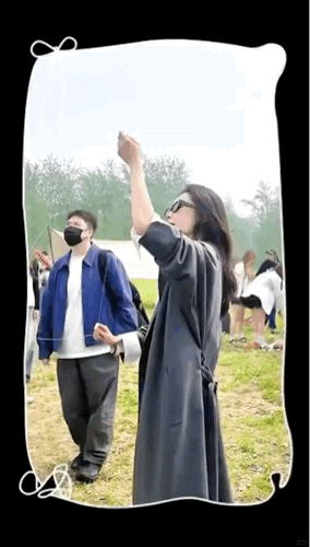 和张小斐放同一只风筝 路人偶遇张小斐感叹好帅啊张小斐也太飒了吧，被偶遇在北电参加