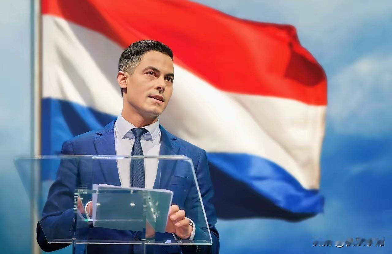 荷兰政坛迎来历史性时刻！38岁的迪克·霍夫正式就职，成为荷兰史上最年轻首相，同时