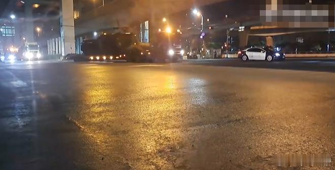 弯弯第二批M1A2T活动靶标抵达台北港，蛙们又高潮了 ​​​