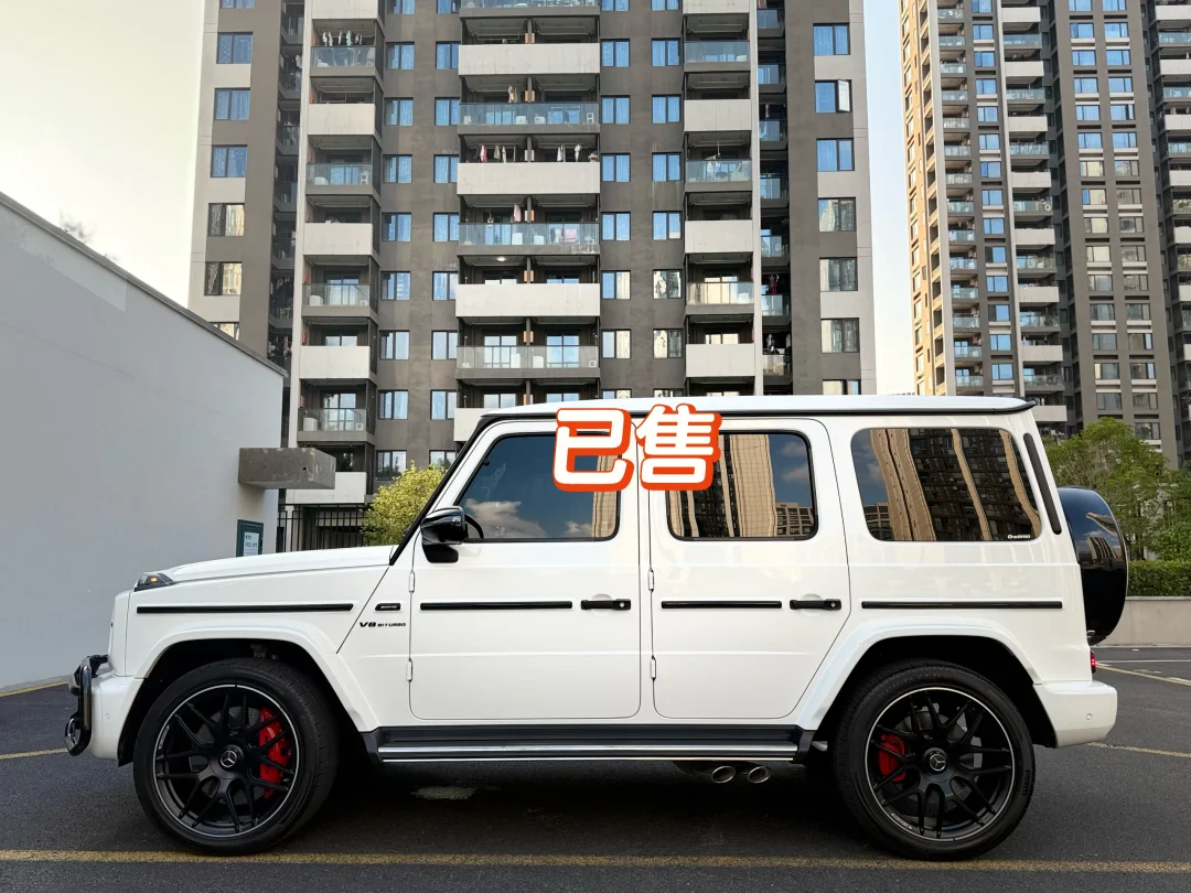 个人急出20年奔驰G63 白红