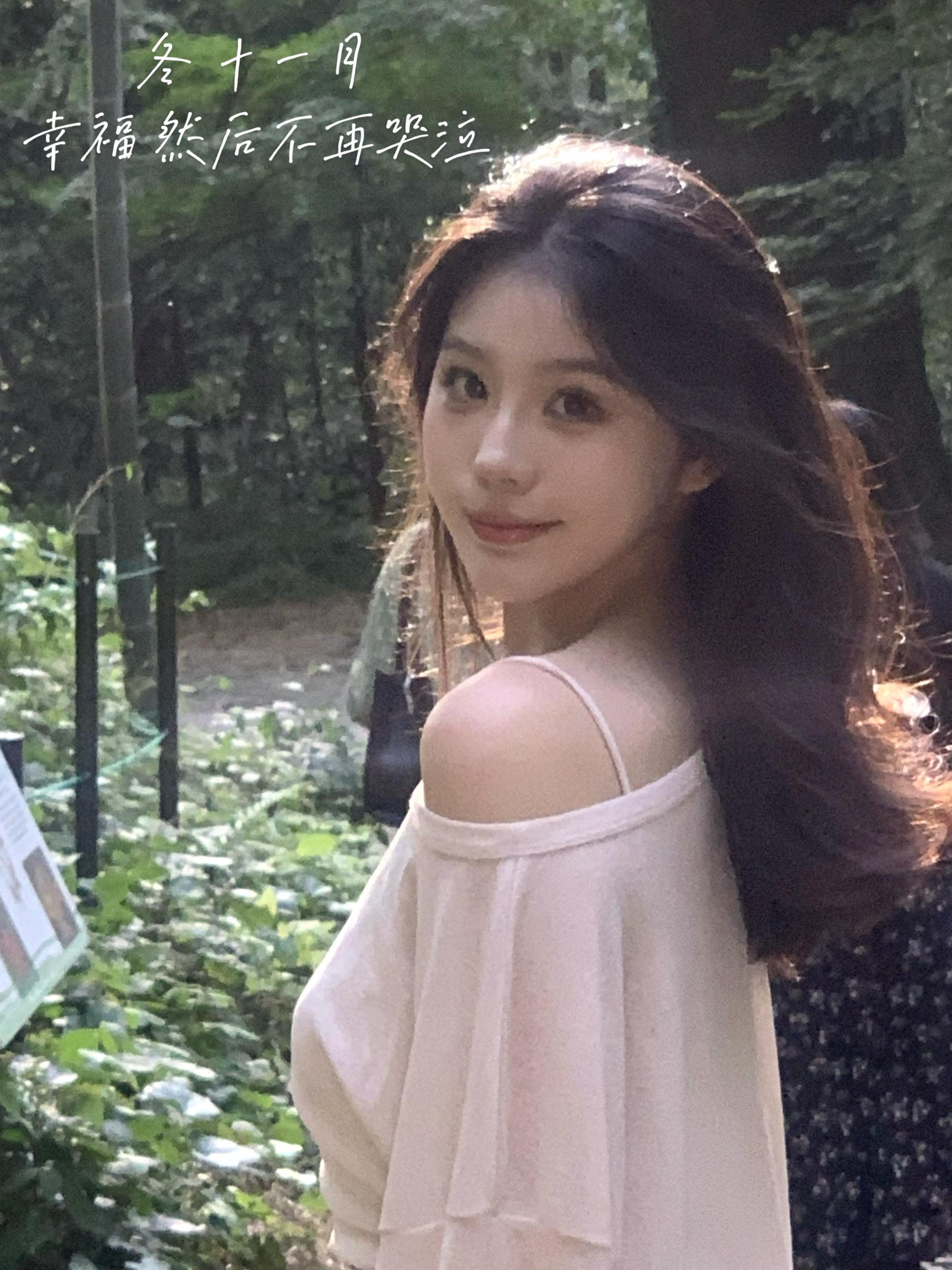 我们吞咽了太多意义  却忘了生命只需要呼吸