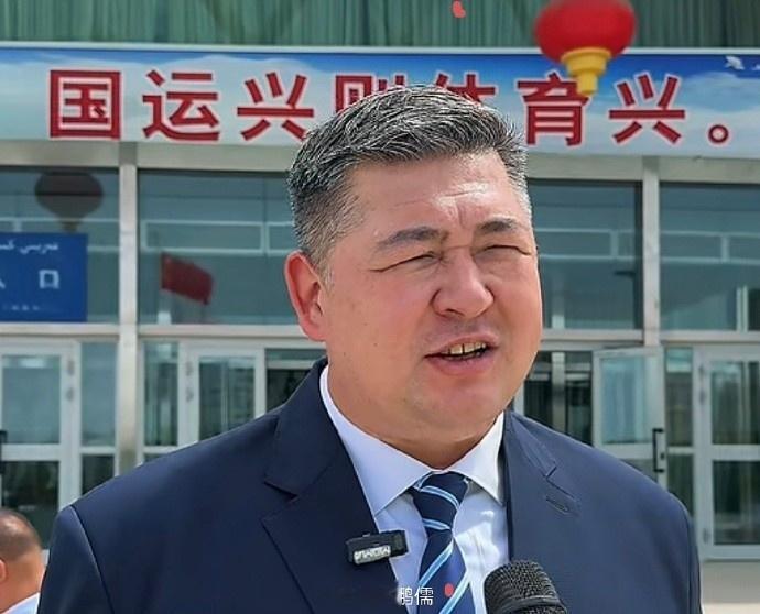 媒体人：买吾兰当选新疆篮协会长 可兰白克当选副会长