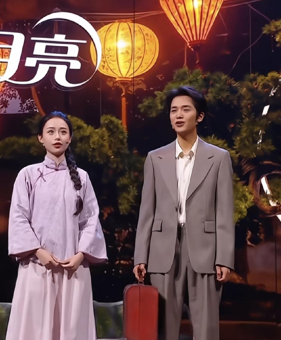 我真服这届网友了。
昨日湖南卫视中秋晚会，淑柔夫妻又同台唱歌，想在中秋晚会，实现