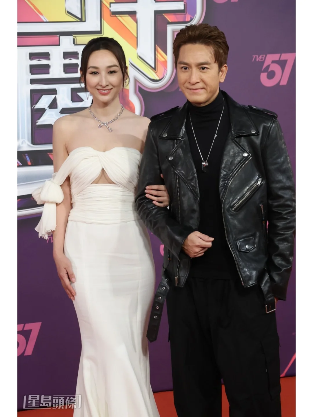 萧正楠揭黄翠如这次怀孕很少呕，紧张得要做男佣伺候好 	 萧正楠和黄翠如...