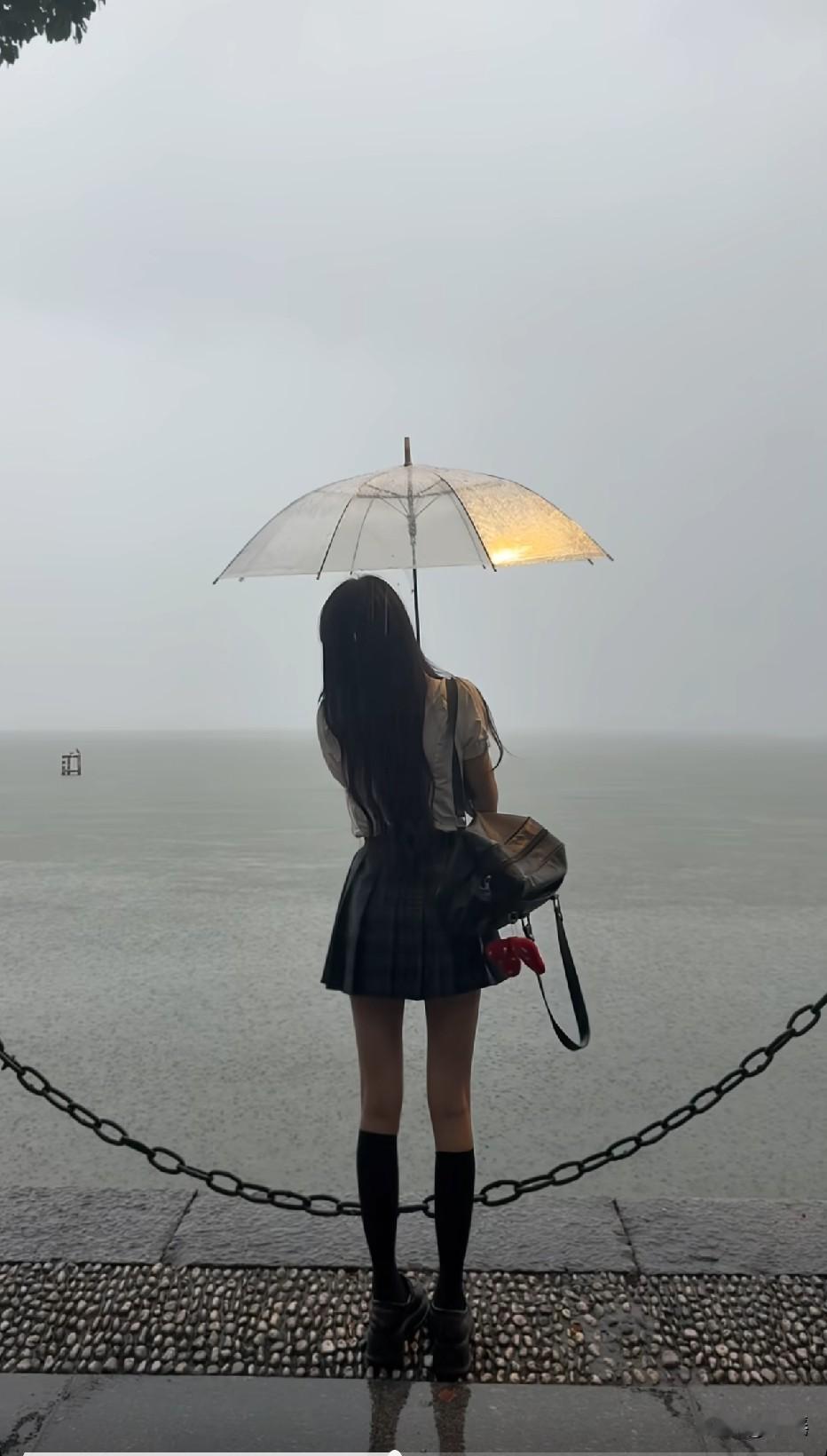 这么多年不见还是这么瘦