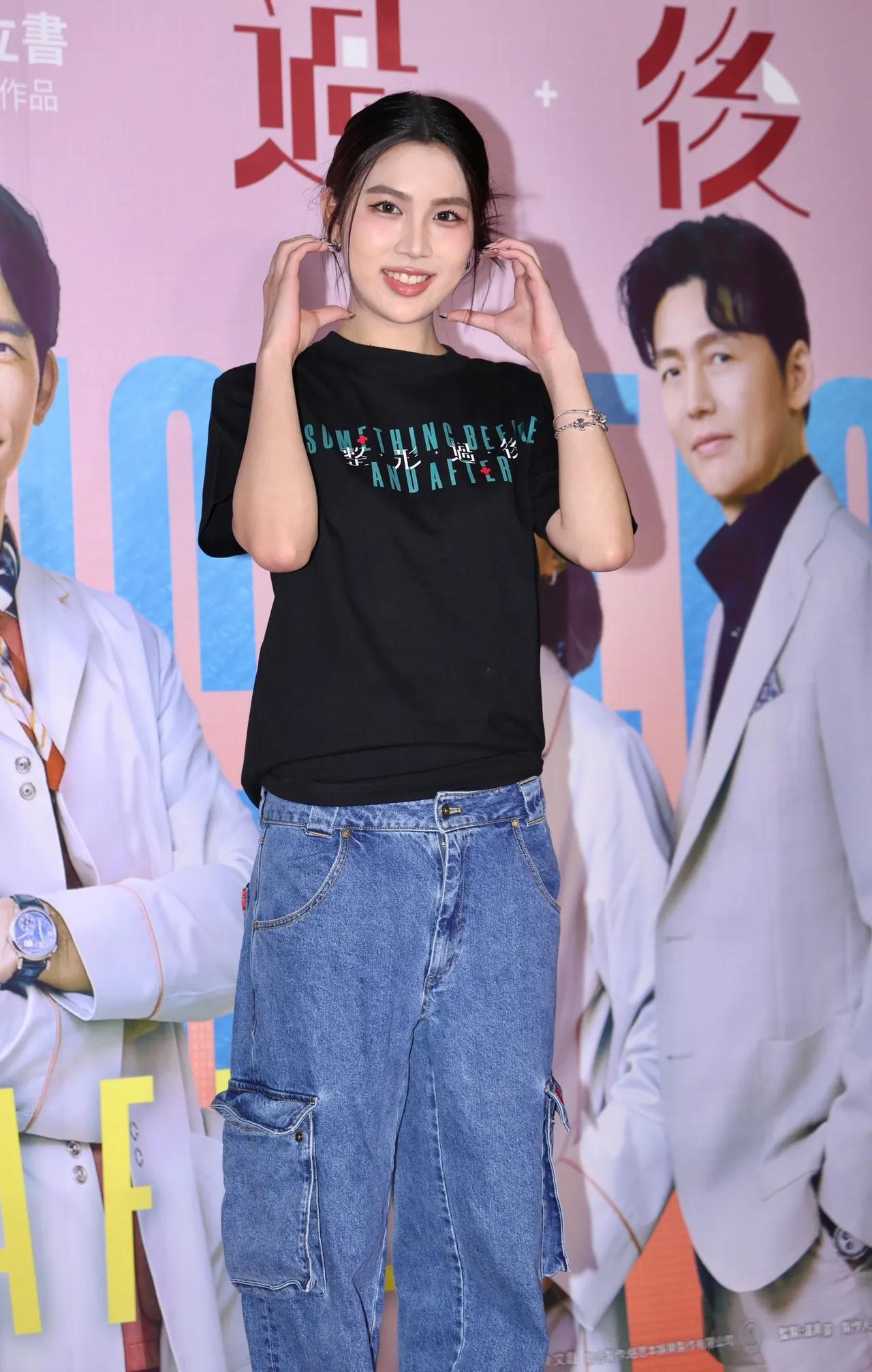 小祯和李进良的女儿Emma（李曼唯）公开露面受访，为她参与演出、亲爹李进良参与投