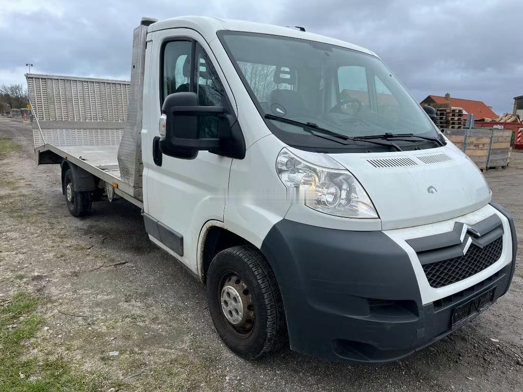 雪铁龙大卡车~~~这玩意是2012年在丹麦上的牌，柴油2.2+6MT，行驶了九万