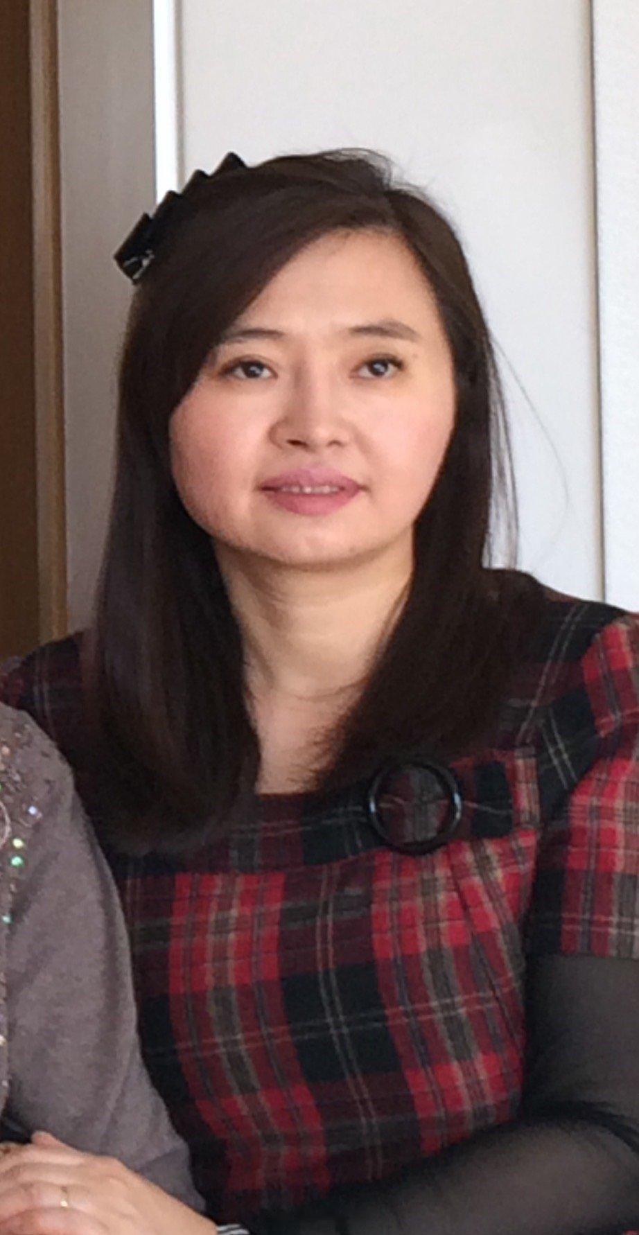 图12 我妈2014年前后 虽然年轻 但是生活压力大 眼里透着很疲惫。图34 是