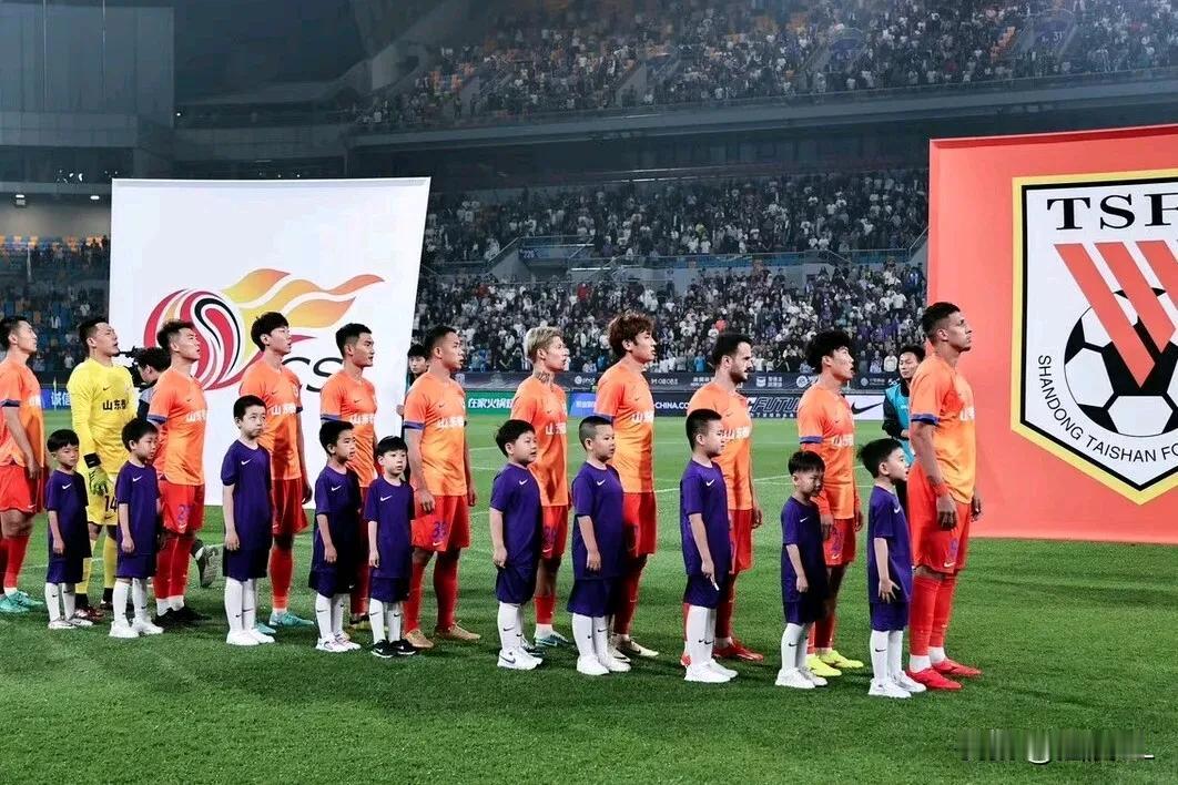 泰山队本赛季目标已经明确，泽卡复出时间敲定？
  泽卡什么时候能够复出？《侃球时