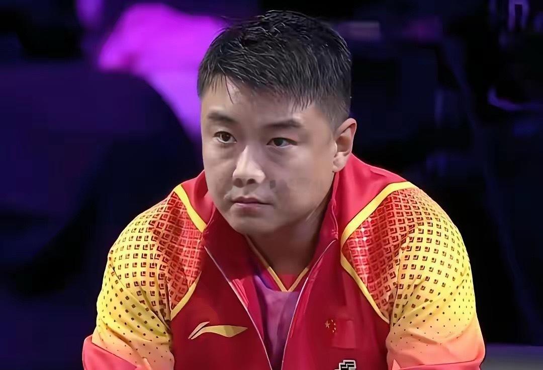 王皓终于松了一口气！WTT横滨冠军赛迎来关键一战，向鹏3:1力克西多伦科，拿下国