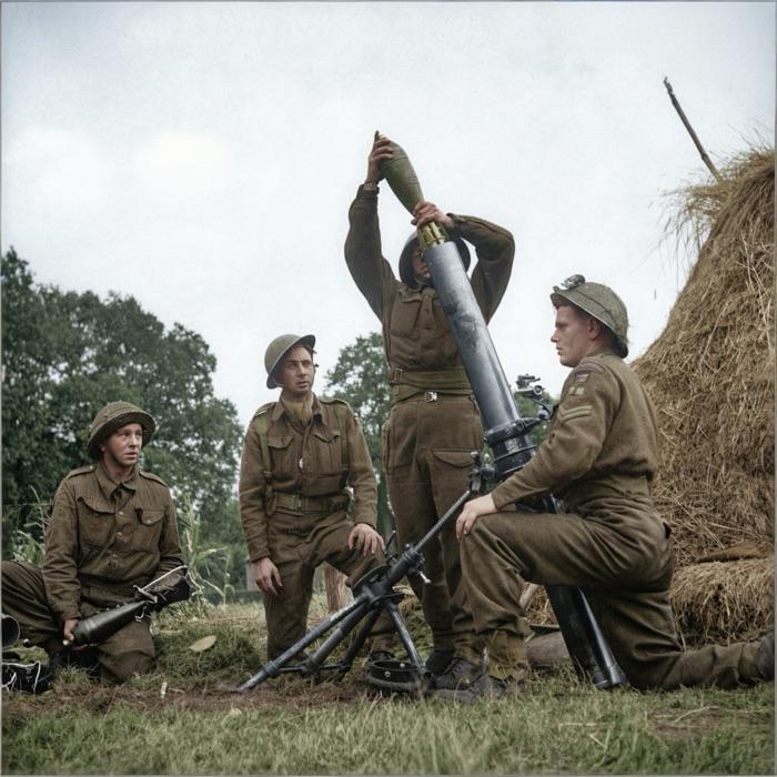 1944年10月，比利时通胡特地区，英军第49（西约克郡）师第2肯辛顿团士兵们正