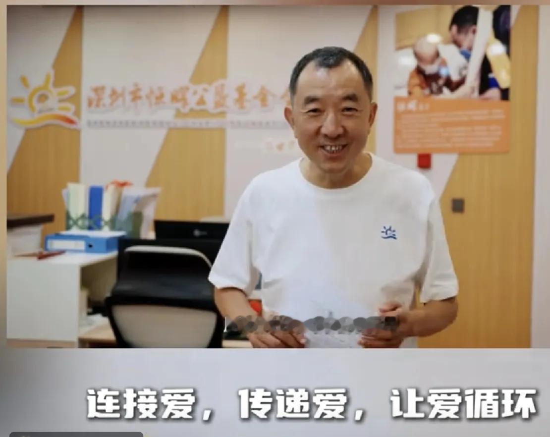 官员在官场中保持个人的风格不容易

陈行甲是在辞职了后，其个人的知名度逐渐推向全