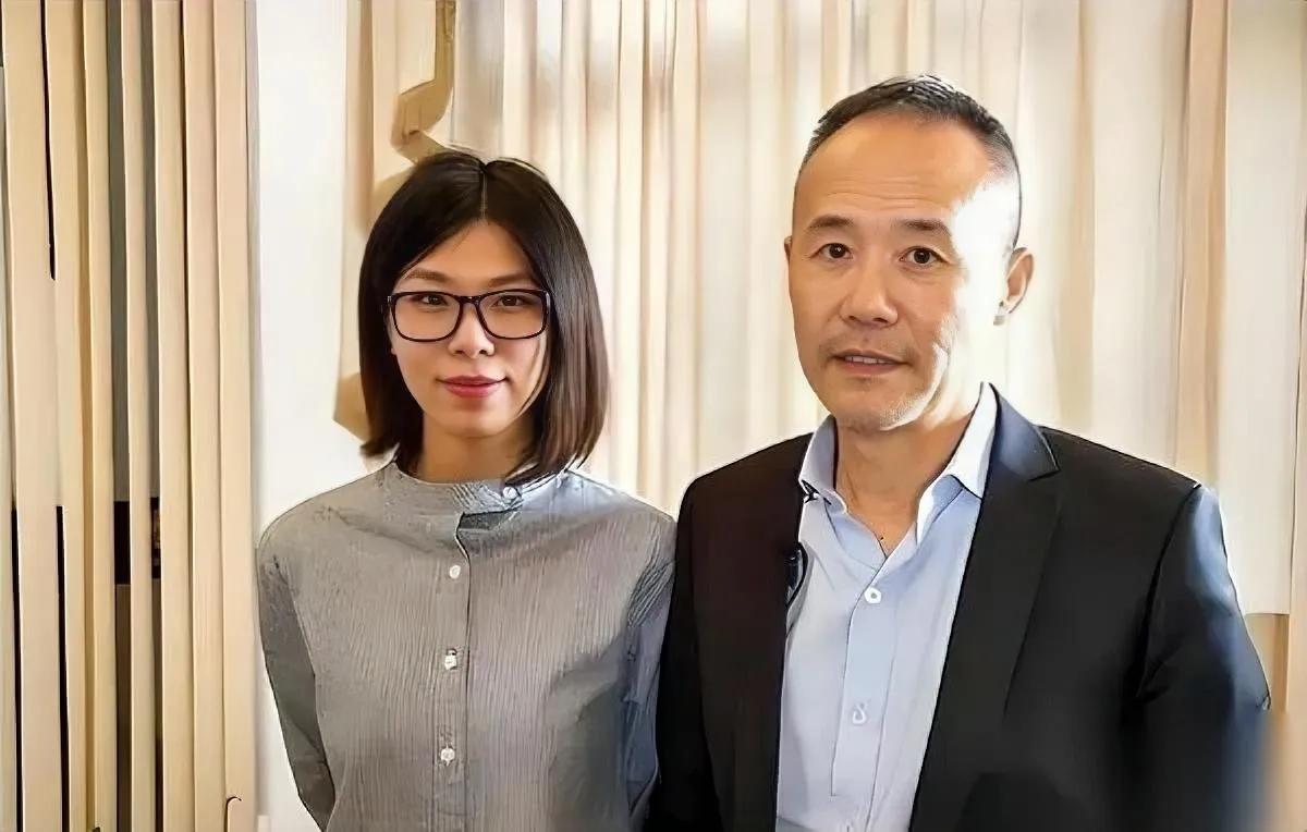 王石女儿近况曝光！

45岁单身的真相让人心酸

全网都在讨论王石和田朴珺，却少