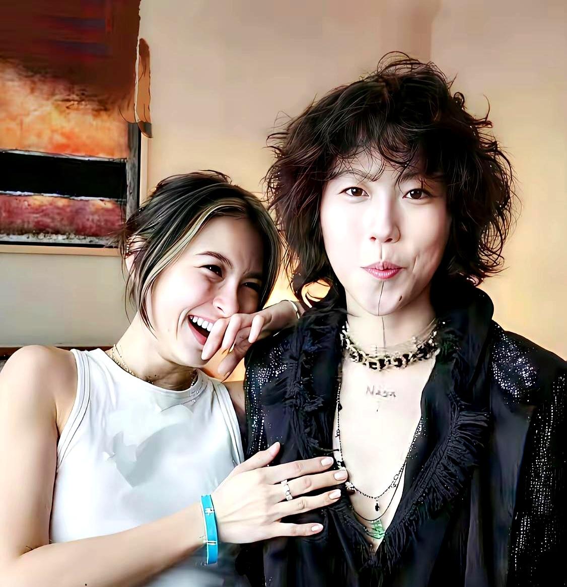 咱就是说，强如天后王菲，估计最近也得为了家务事躲在阳台发愁吧？
本以为这辈子活得