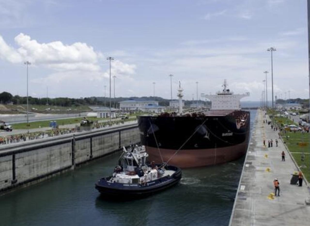 两家国外的航运公司被约谈，一家是丹麦的马士基，一家是地中海航运。

这两家公司，