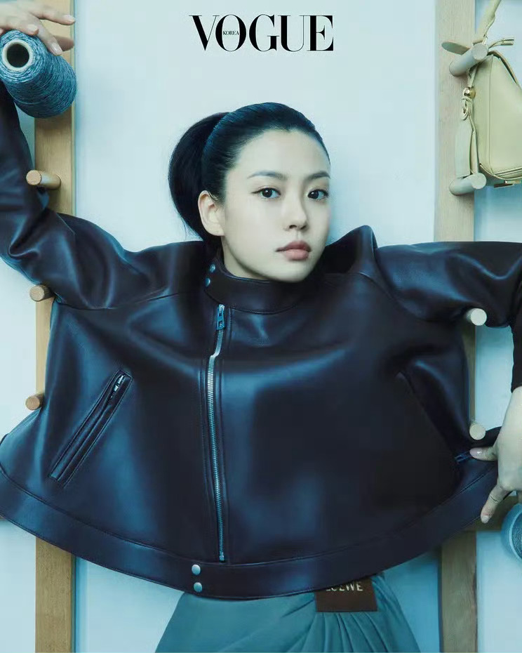 Go Min-si for Vogue Korea摄影： PARK Jong-H